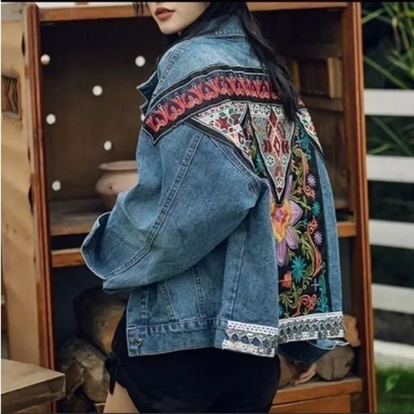 #253 CLOSEOUT FIRM 🌸NEW! Boho Denim Embroidery Hand Detailed Jacket - Picture 3 of 6